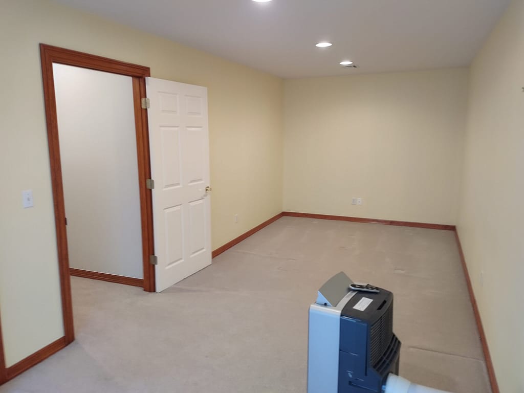 Large bedroom before remodel